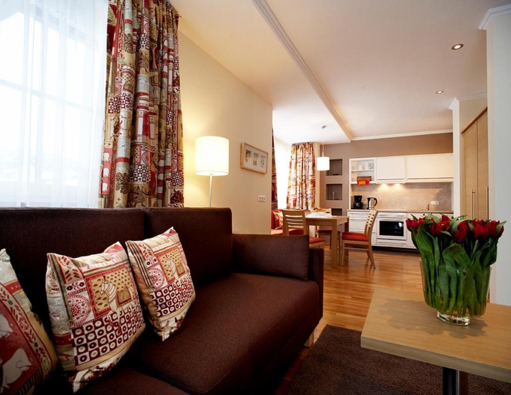 Sonnblick Apartments Und Zimmer - Nationalpark Sommercard Inklusive ฮอลเลอร์บาค อิม พินซ์เกา ภายนอก รูปภาพ