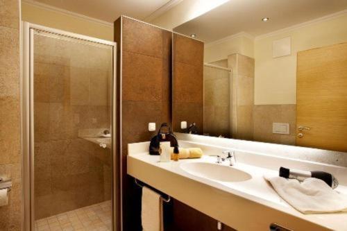 Sonnblick Apartments Und Zimmer - Nationalpark Sommercard Inklusive ฮอลเลอร์บาค อิม พินซ์เกา ภายนอก รูปภาพ