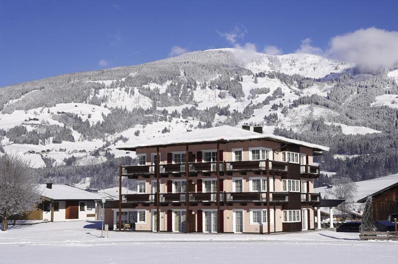 Sonnblick Apartments Und Zimmer - Nationalpark Sommercard Inklusive ฮอลเลอร์บาค อิม พินซ์เกา ภายนอก รูปภาพ